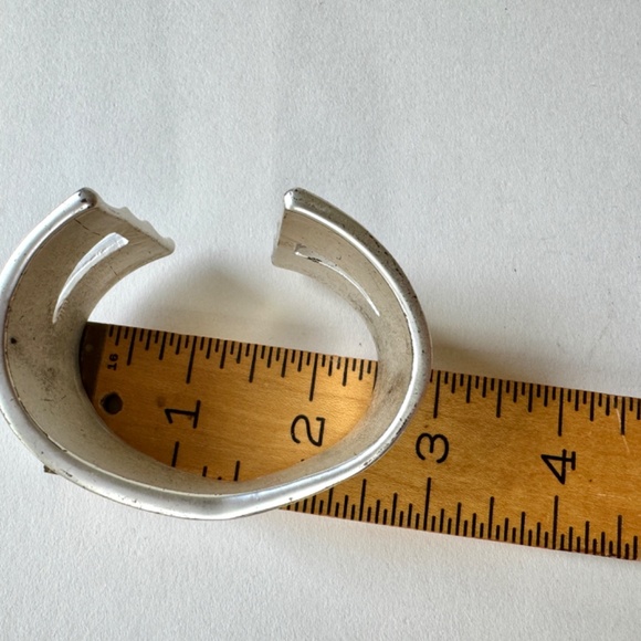 Set of 2 Chunky Cuff Bracelets - Picture 8 of 10